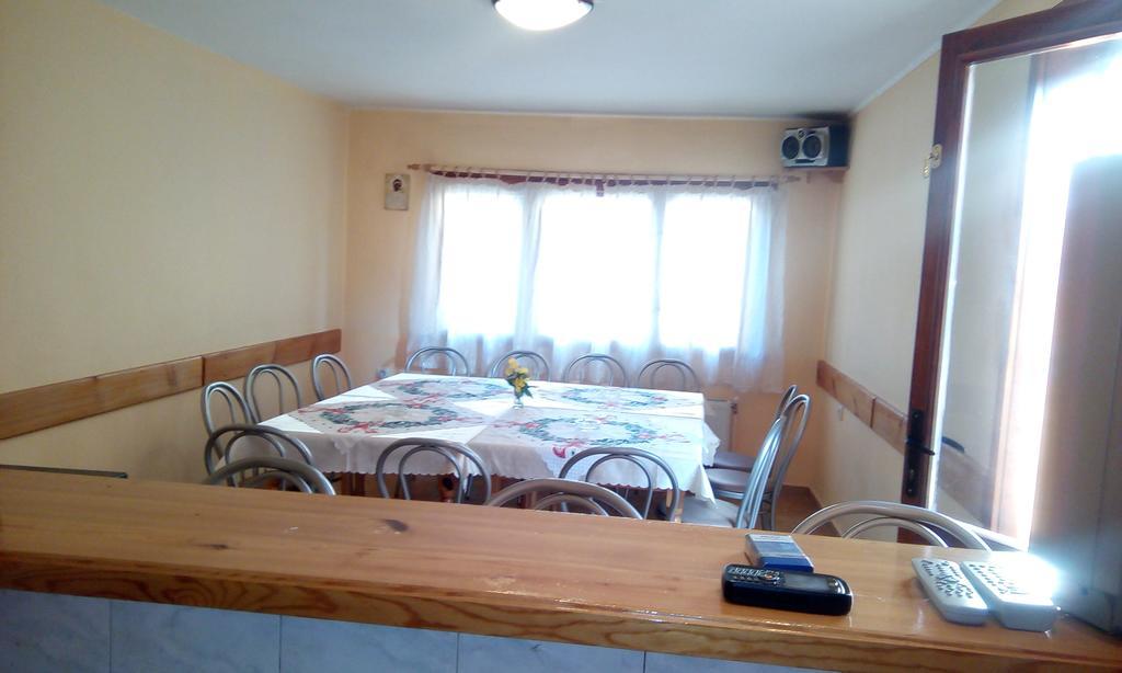 Guest House Lorian Madzhare المظهر الخارجي الصورة