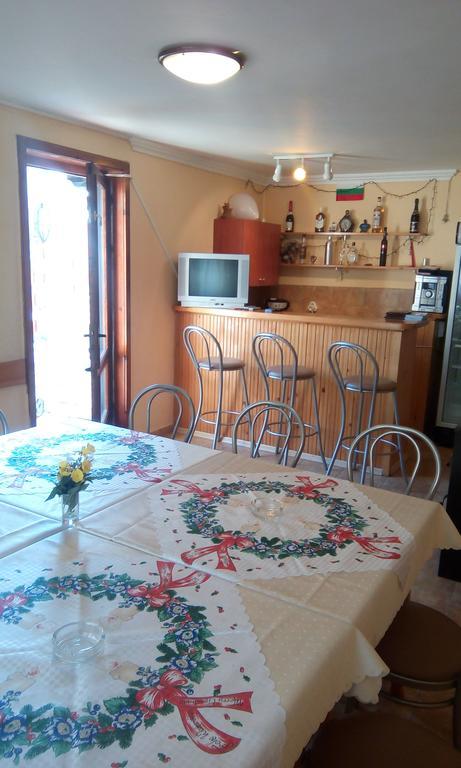Guest House Lorian Madzhare المظهر الخارجي الصورة